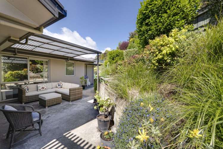 77 Washbourn Drive Richmond_17