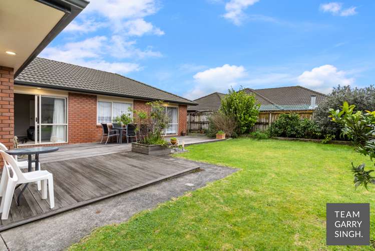 23 Castlehill Court Wattle Downs_12