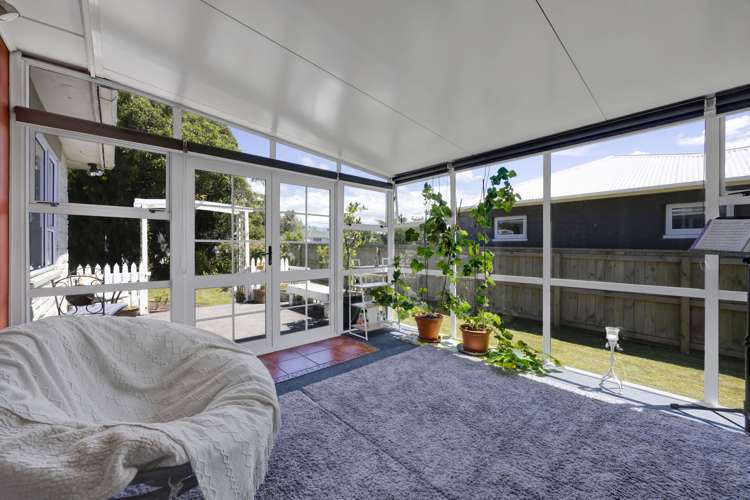 114 Brecon Road Stratford_13