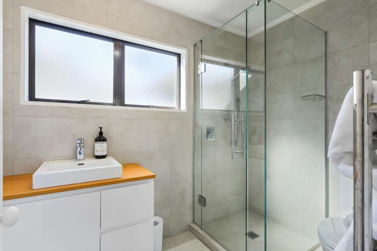 11 Eruana Place Owhata_16