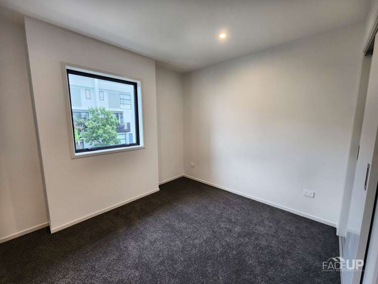 86 Glidepath Road Hobsonville_6