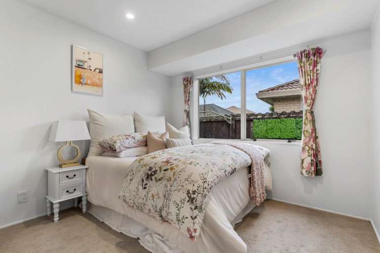 2/329 Botany Road Golflands_13