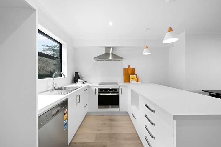 3/12 Ruakiwi Road Hamilton Lake_8