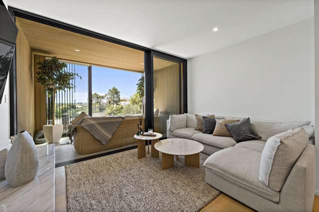 Stylish, modern living on Remuera ridge