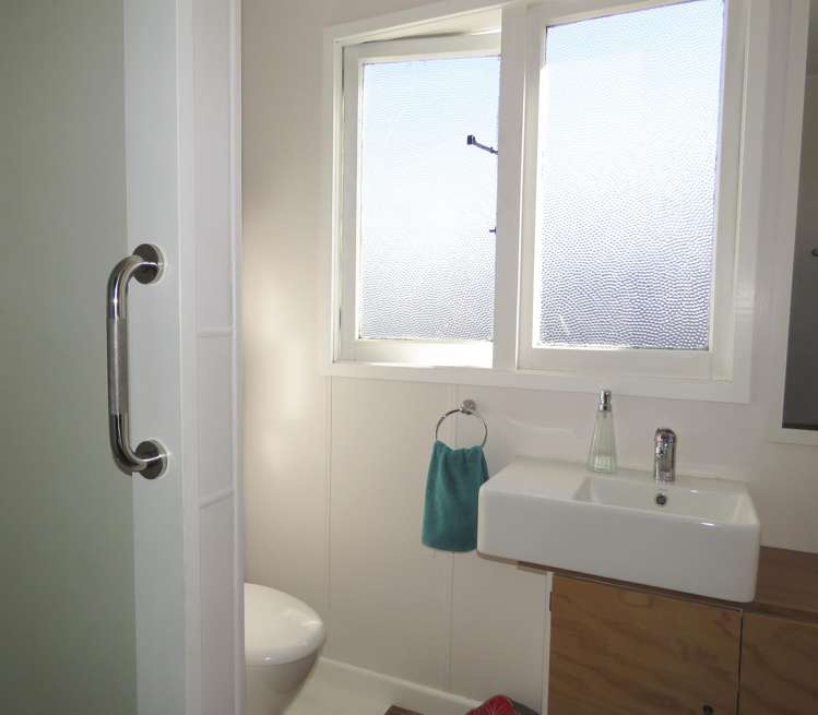49 Shiel Street Reefton_15
