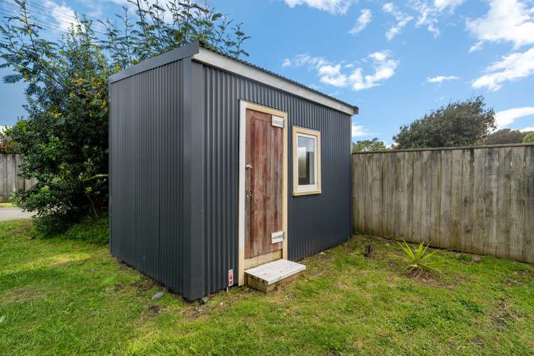 6 Kapiti Lane Otaki Beach_17