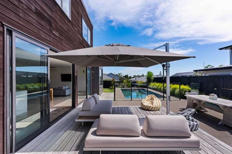 32 Defender Crescent Beachlands_15