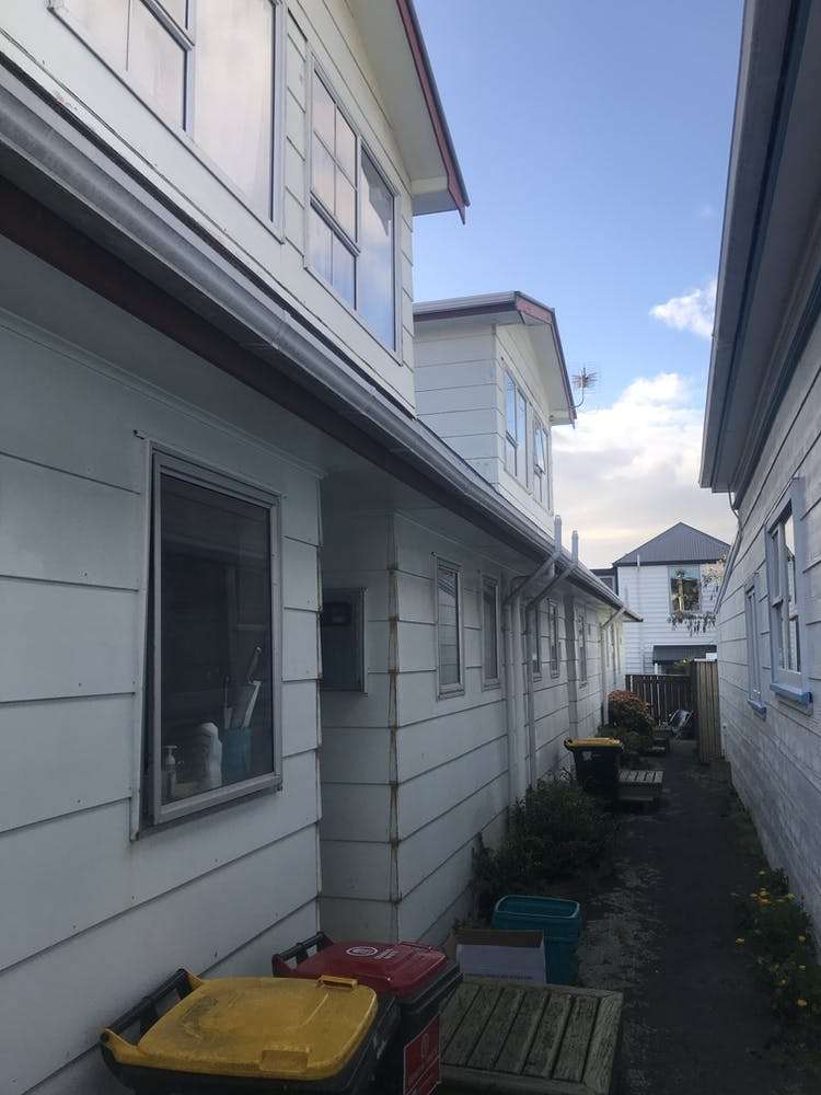 2/12 Cardall Street Newtown_1