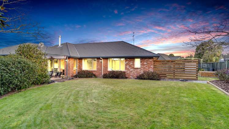 4 Paget Drive Woodend_12