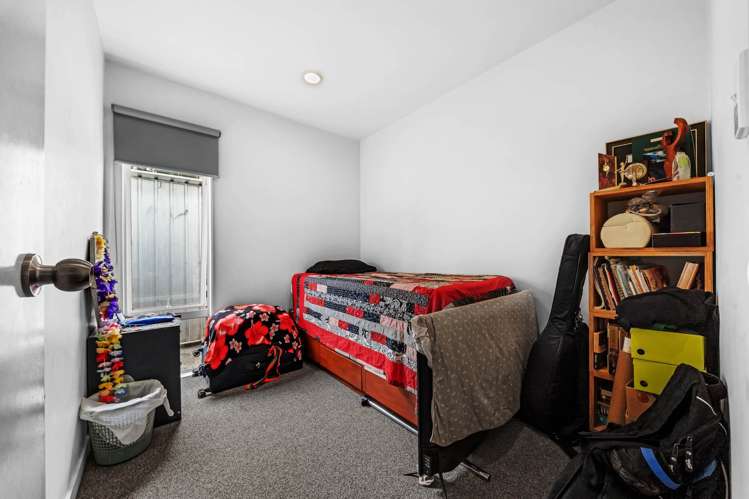 274 Royal Road Massey_10