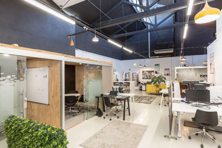 66-80 High Street North Carterton_23