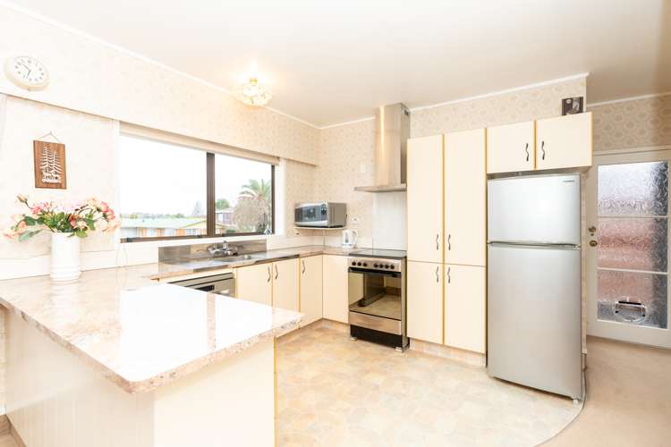 51 Resthill Crescent Glenview_1