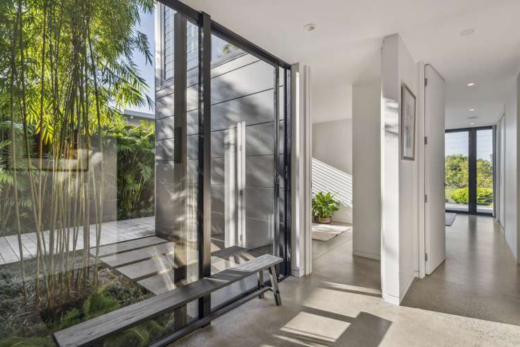 22 Bridge View Road Birkenhead_18