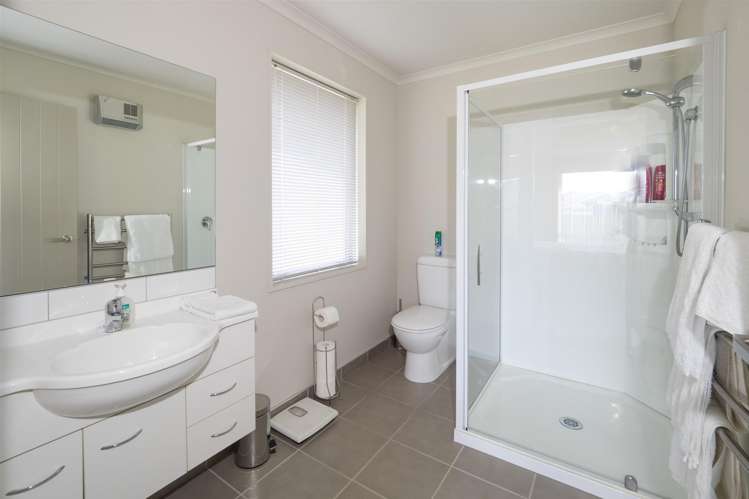 4 Bennett Place Allenton_11