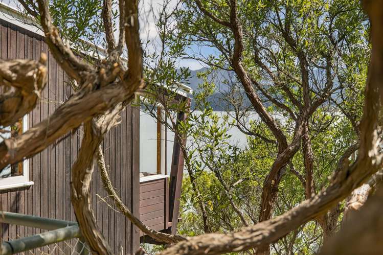 393 Marine Drive Charteris Bay_21