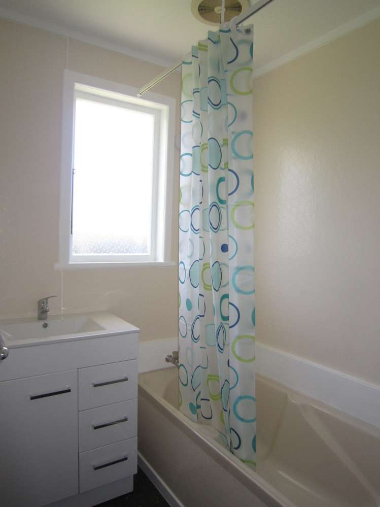 155 Edmonton Road Te Atatu South_6