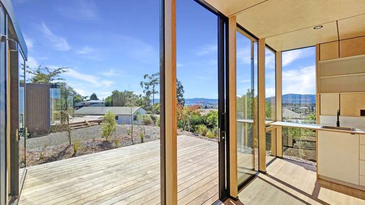 11B Russell Crescent Western Heights_11