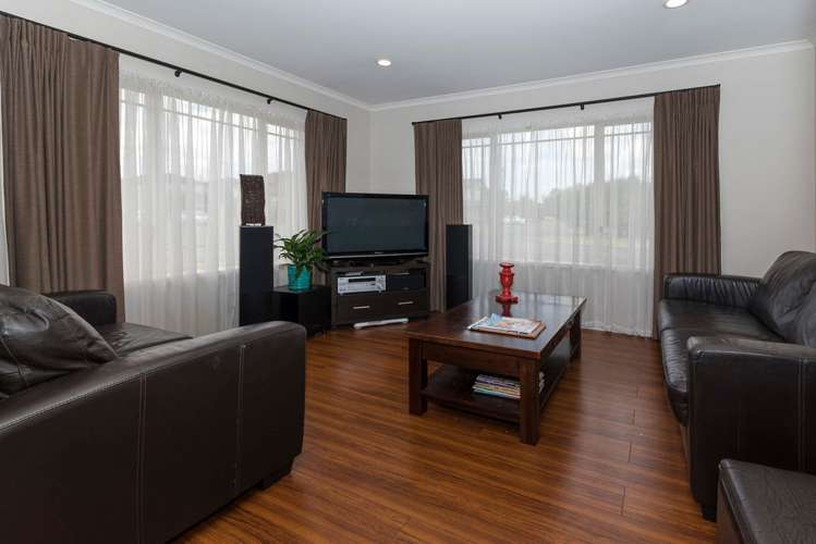 2 Karson Place Flat Bush_11