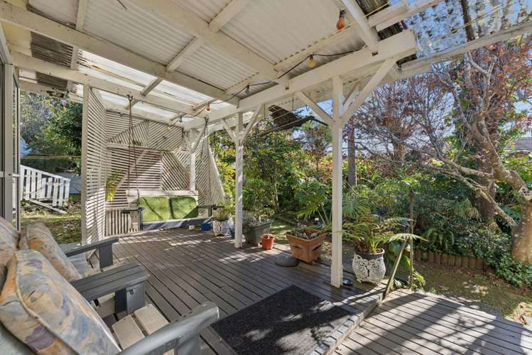 13 Ward Crescent Te Atatu Peninsula_11