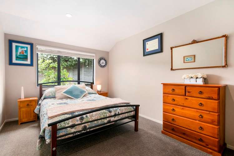 61 Saddleback Rise Murrays Bay_11