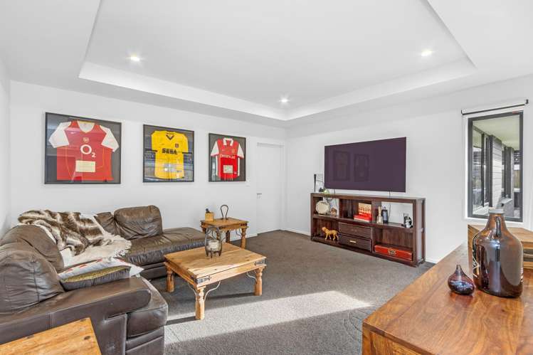 7 Bronco Drive Aidanfield_12