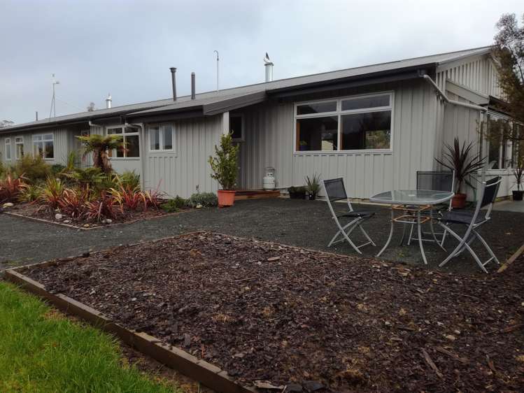 7 Carlyle Street Tuatapere_15