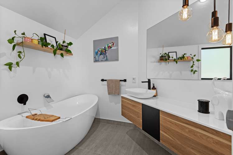 5 Ti Tree Lane Stanmore Bay_15