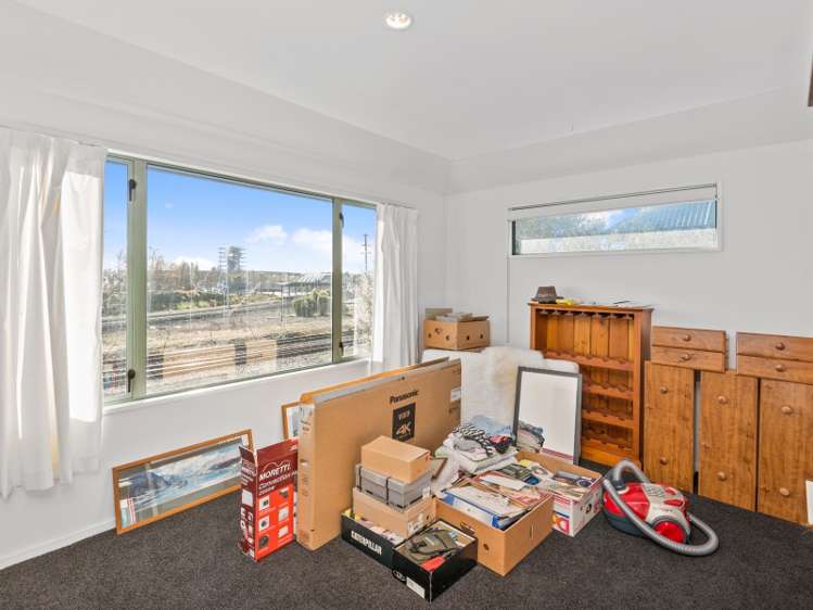 2/19 Longley Place Addington_7