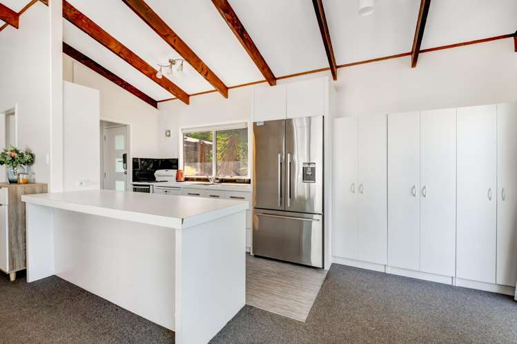 8 Teviot Place Totara Vale_10