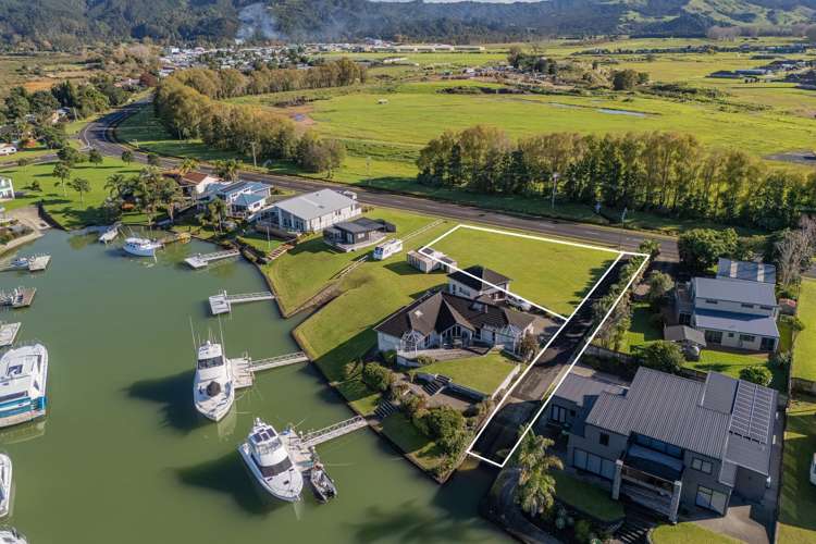 157 South Highway West_1