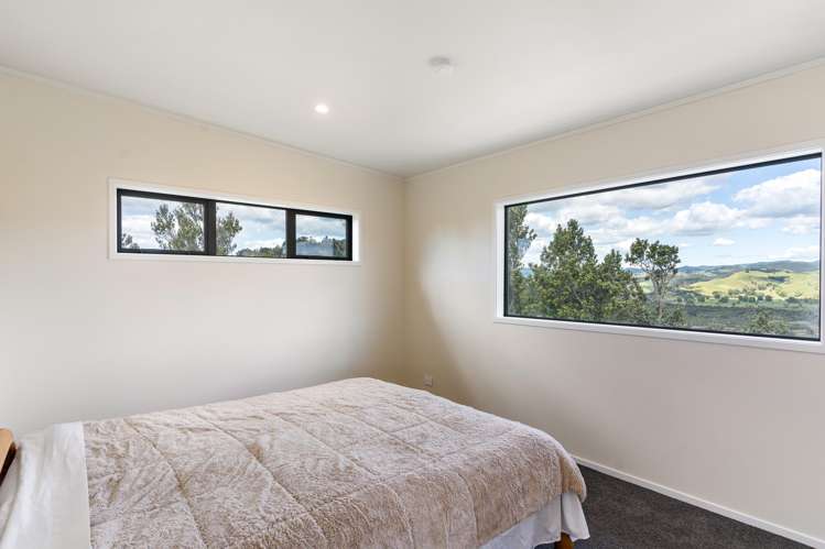 3 Rewarewa Rise Whangamata_11