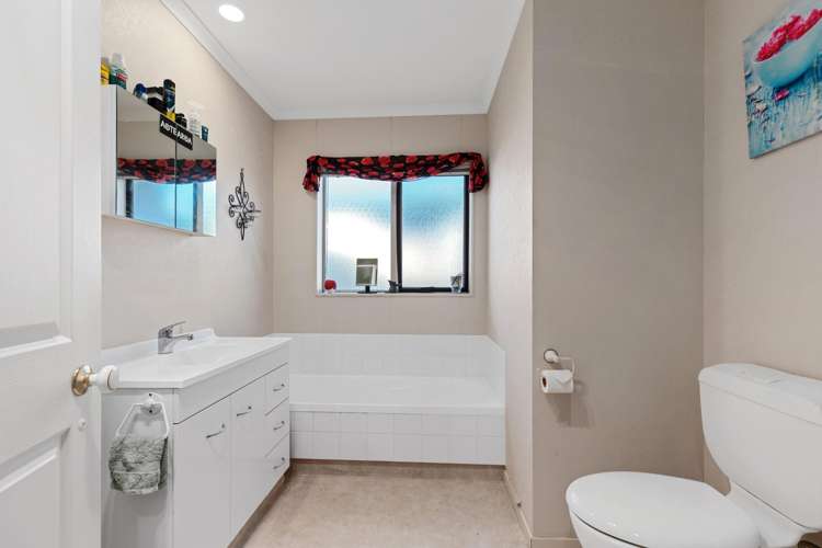 56b Pemberton Crescent Greerton_15