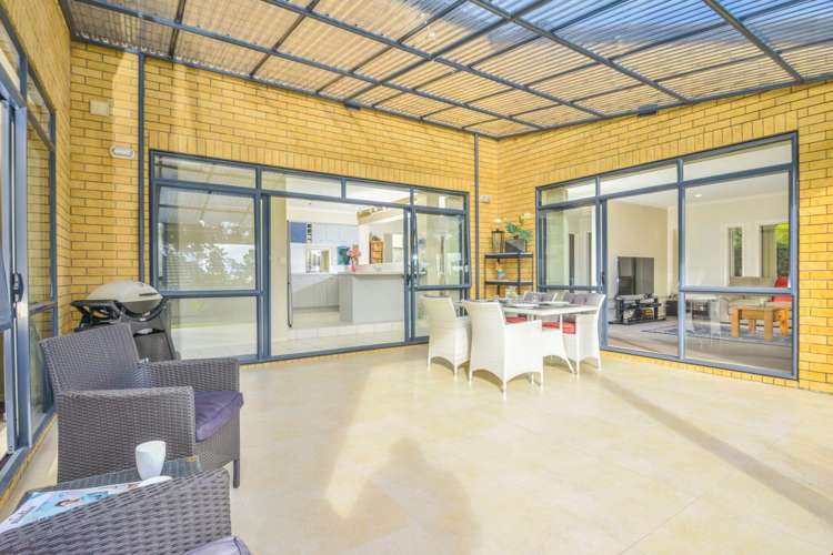 99 Kyle Road Greenhithe_4