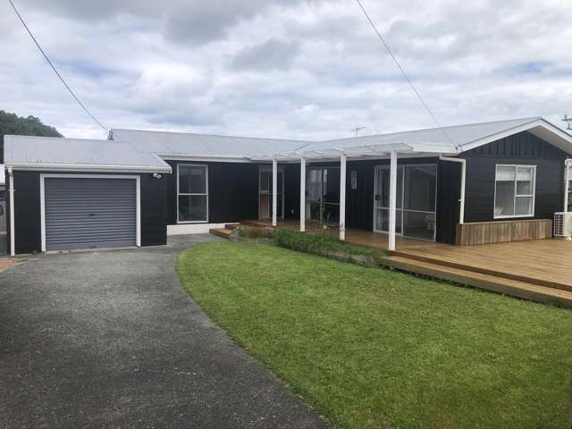 Charming 3BR Home in Snells Beach