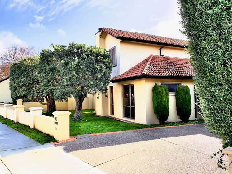 25 Oakwood Grove Eastern Beach_0