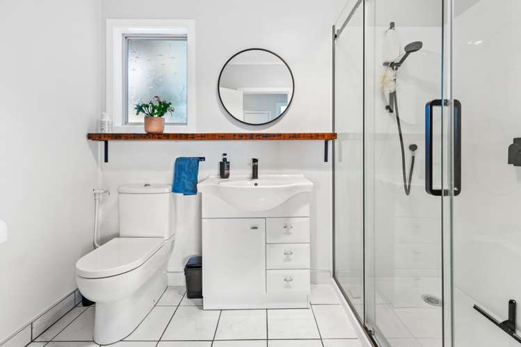 13 McClintock Road Massey_10