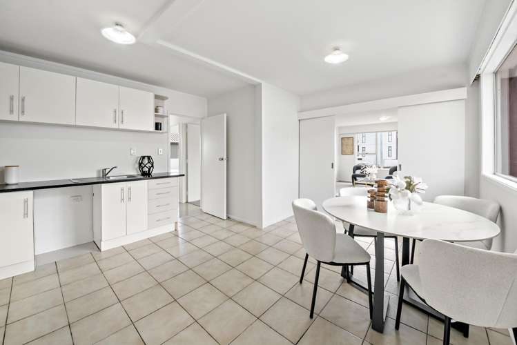 127 Tiverton Road New Windsor_3