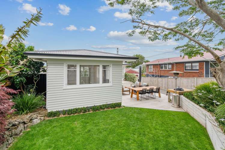 2 Parahaki Street Regent_13