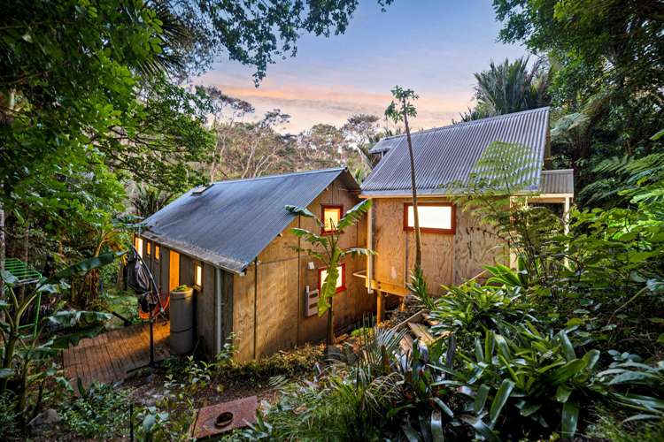 90 Laingholm Drive Laingholm_23