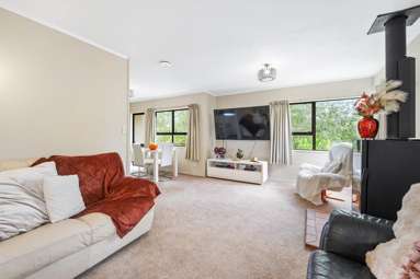 2/109 Athena Drive_2