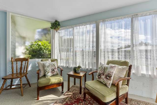 Charming Brick & Tile Home in a Popular Cul-de-Sac