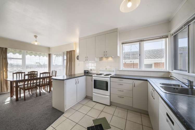 8 Kendrick Place Blockhouse Bay_1