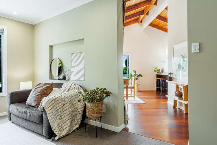 7 Awhiorangi Promenade Swanson_5