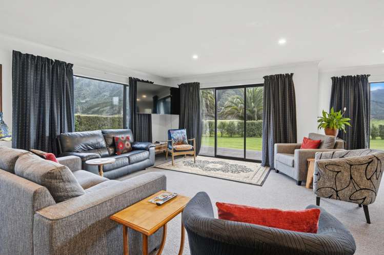 1594 Queen Charlotte Drive Marlborough Sounds_37