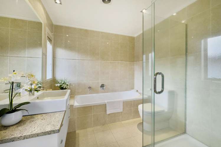 10 Ronaki Road Mission Bay_8