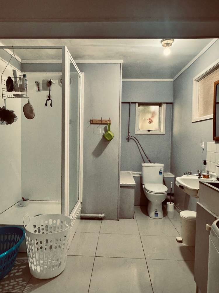 4 Ayton Drive Totara Vale_28