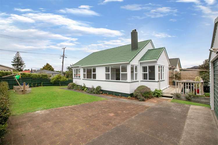 11 Winstone Road Mount Roskill_13