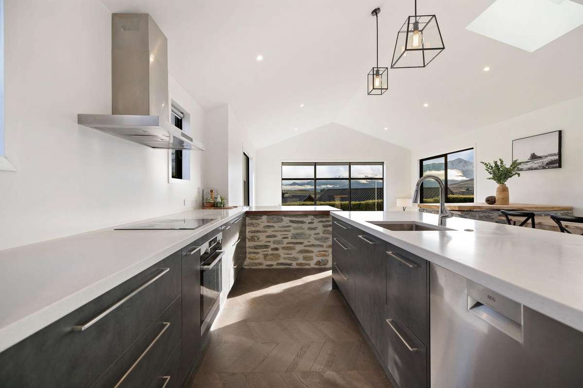 13 Falconer Rise_1