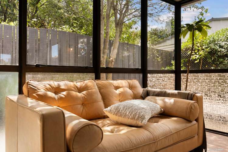 10 Tui Street Point Chevalier_8