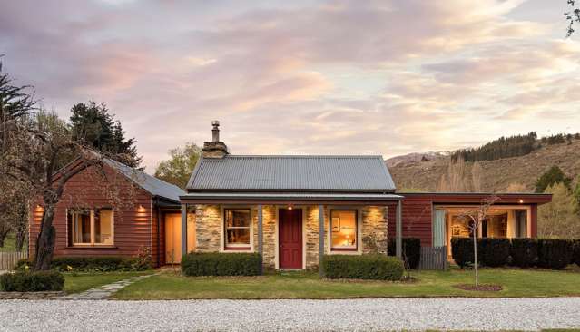 Luxuriously Restored 1890s Gem: Scheib Cottage